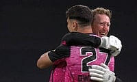 Sydney Sixers Dwarshuis and Cox celebrating