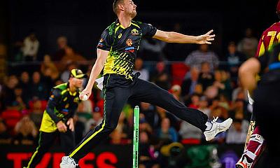 Josh Hazlewood grabbed 3-35