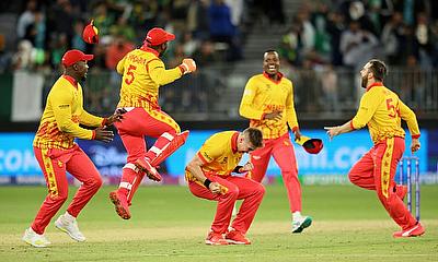 Zimbabwe's players celebrate their victory over Pakistan