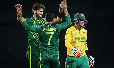 South Africa’s Heinrich Klaasen (R) reacts after being dismissed by Pakistan’s Shaheen Afridi