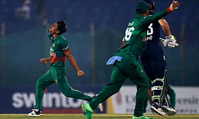 All-round Shakib gives Bangladesh consolation win over England