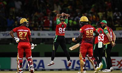 Imran Tahir celebrates a wicket