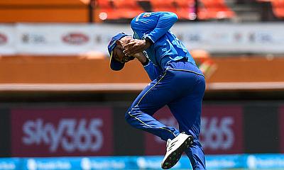 Roston Chase of Saint Lucia Kings takes the catch to dismiss Quinton de Kock