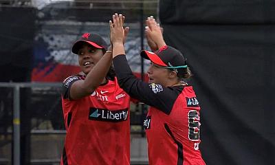 Melbourne Renegades Women celebrate