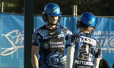 Adelaide Strikers Laura Wolvaardt and Bridget Patterson