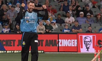 Adelaide Strikers Edge Out Rivals with All-Round Masterclass