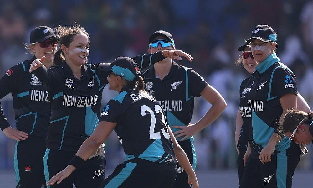 Kerr steers New Zealand to crucial win over Sri Lanka